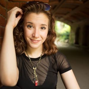 Meet your Posher, Alexis